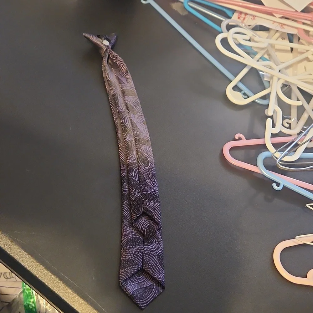 Elegant Kids Clip Purple Paisley Tie